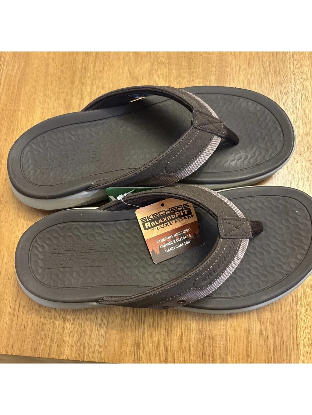 SKECHERS Relaxed Fit With Luxe Foam Brown Sandals Size 8 Men’s Flip Flops